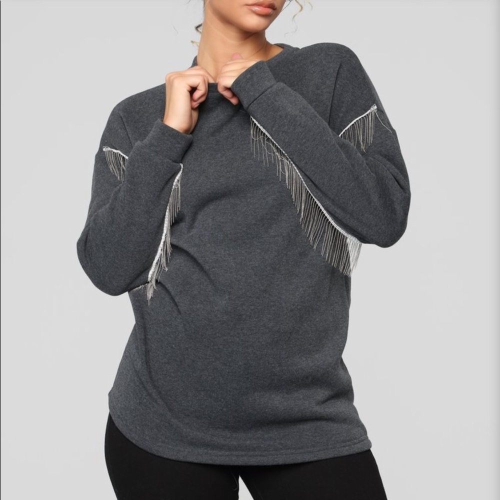 CHARCOAL GRAY SWEATSHIRT